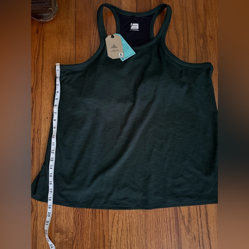 NWT Prana Becksa Tank Plus in dark green
Size 3XL